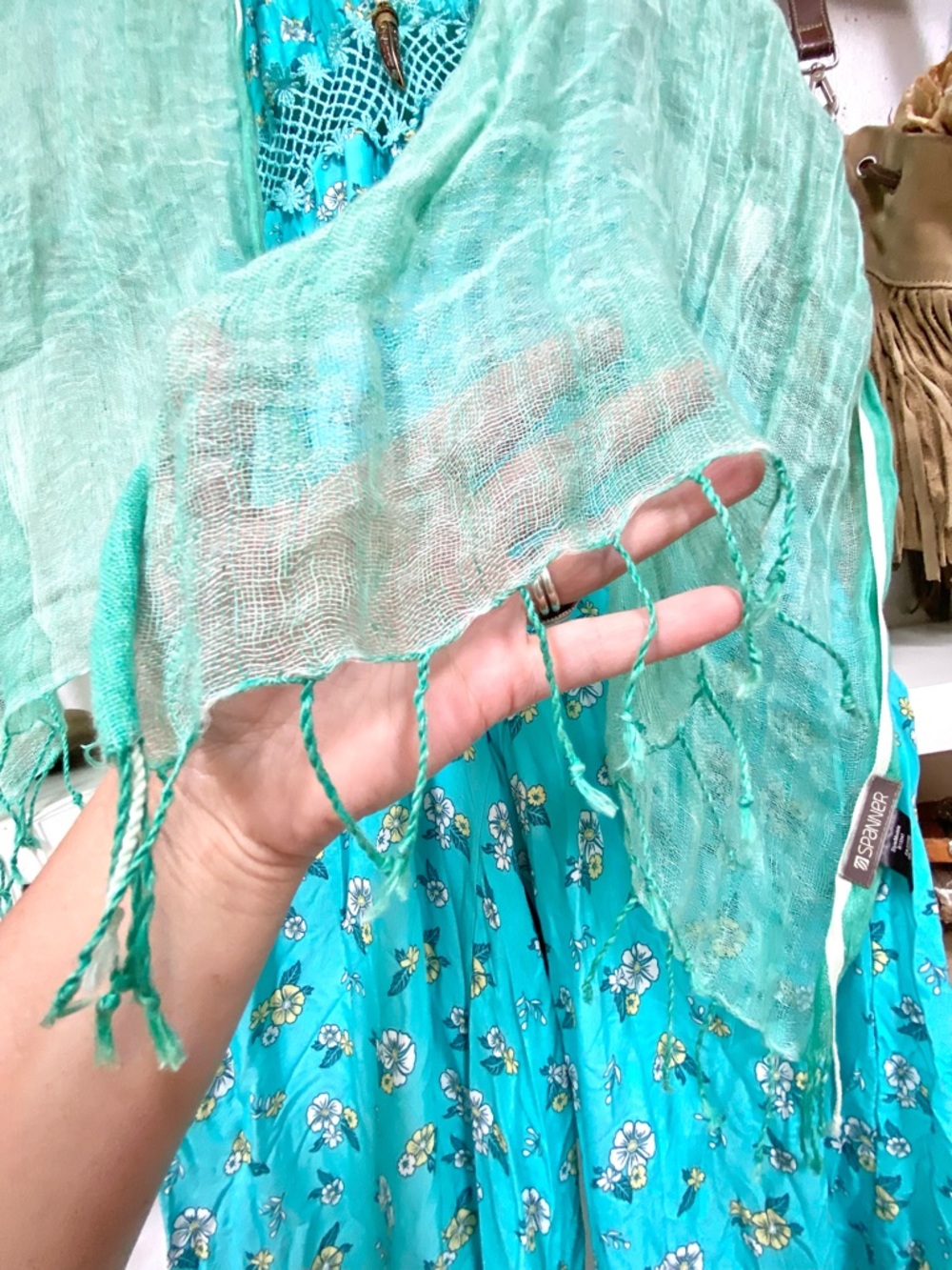 Dreamy Aqua LINEN scarf/wrap w resort vacay beach ocean vibe - Picture 11 of 15